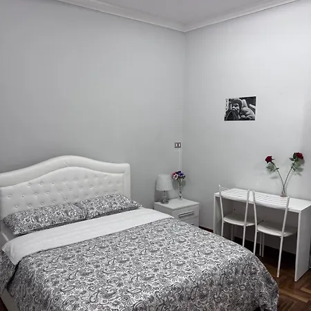 אכסניה Destination In *